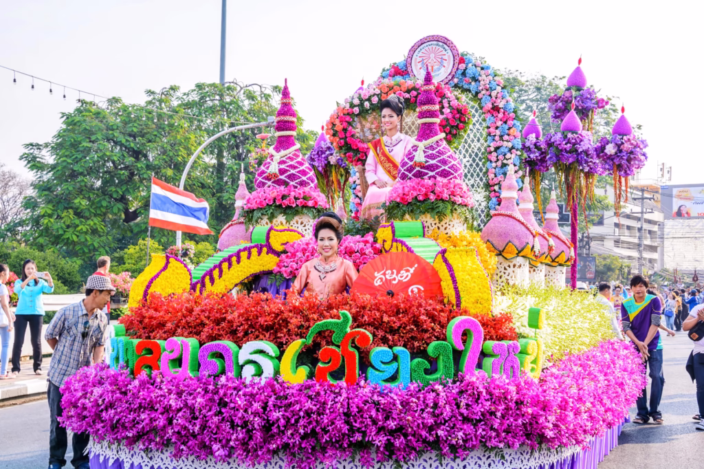 Chiang Mai Flower Festival, met een kleurrijke bloemen parade.