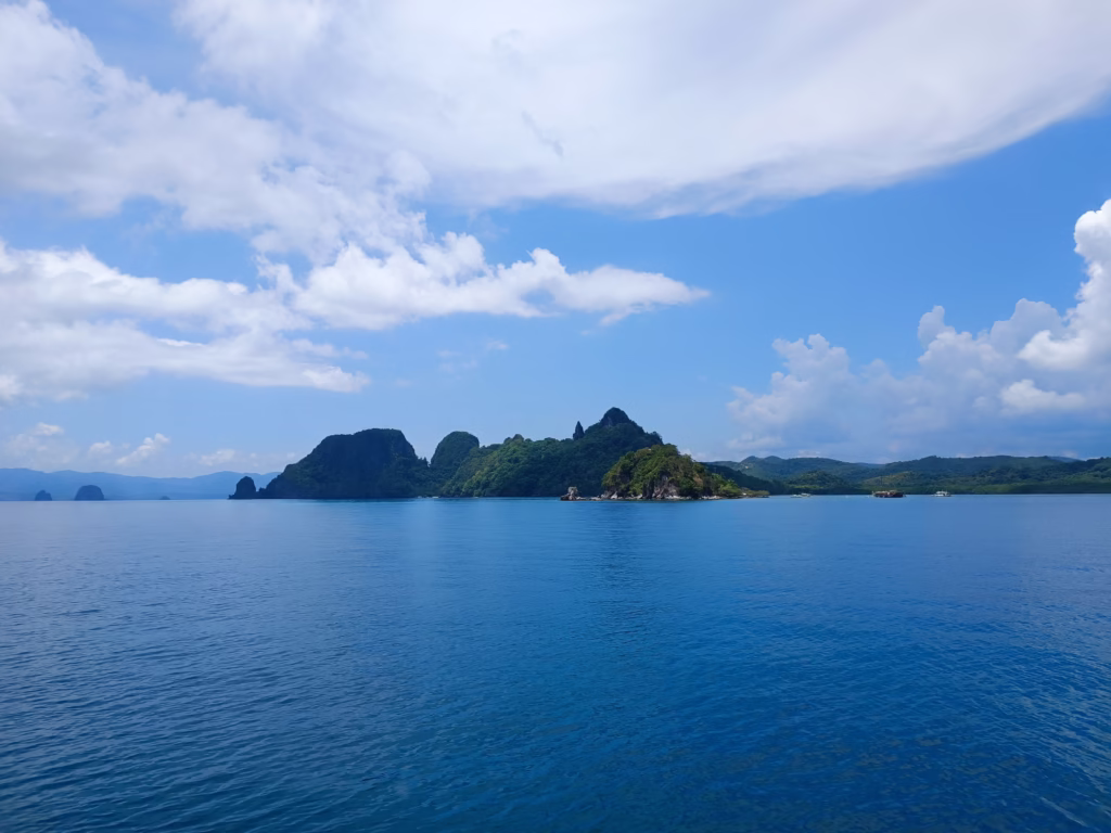 Prachtige uitzicht over eilanden van El Nido.